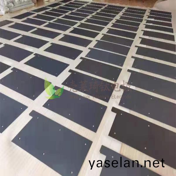 水(shui)處理(li)用鈦電(dian)極(ji)