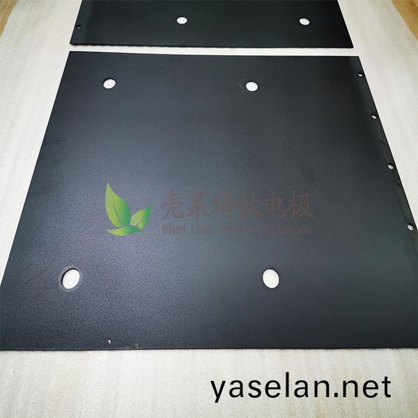 PCB蝕刻(ke)液用析(xi)氧(yang)鈦(tai)電極(ji)
